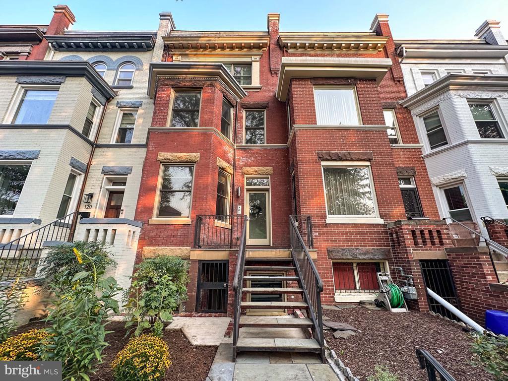Foto principal - 122 Bryant St NW