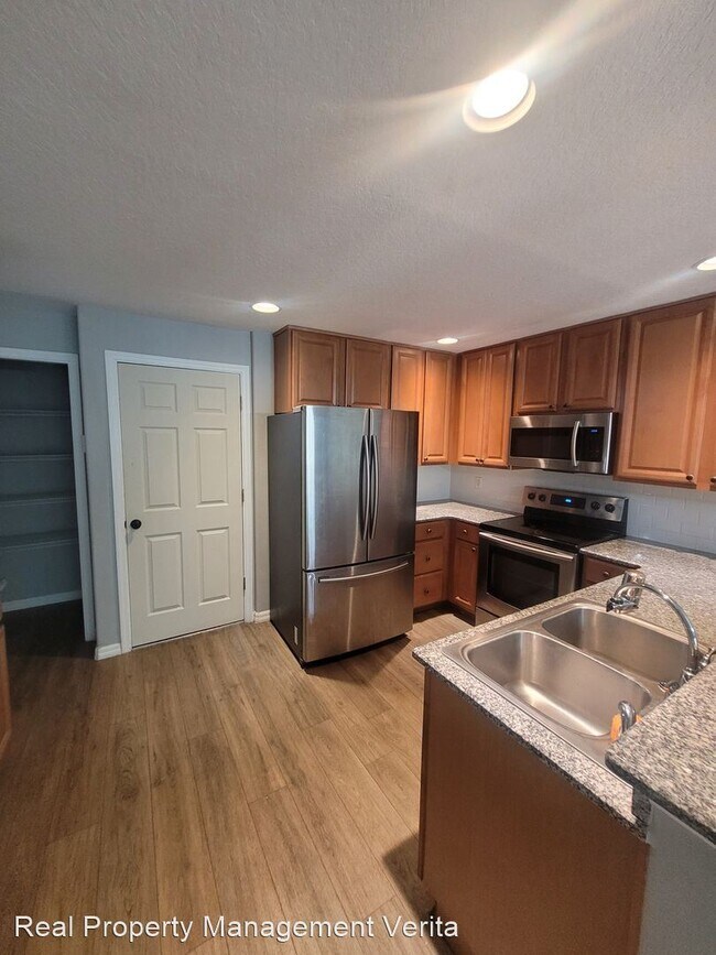 Building Photo - 3 br, 2.5 bath House - 3865 Silverbell Loop