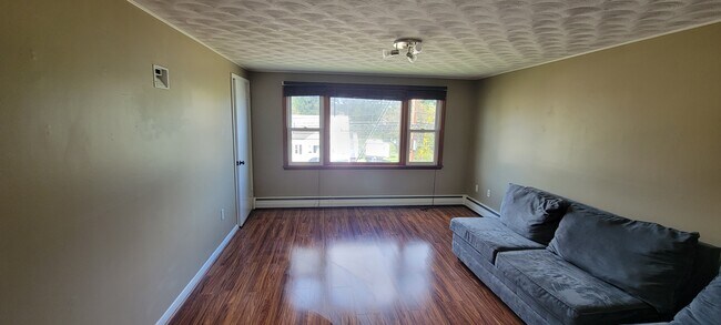 Foto del edificio - 119 Newington Ave