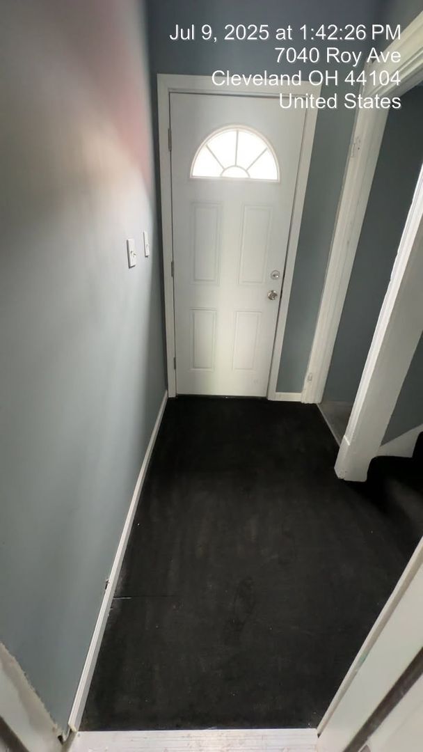 Foto del edificio - 7040 Roy Ave