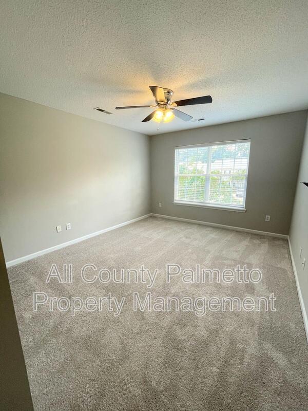 Building Photo - 142 Black River Dr