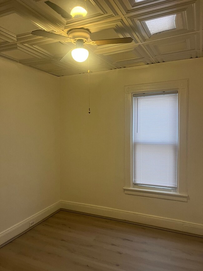 Building Photo - 87-11 76th St
