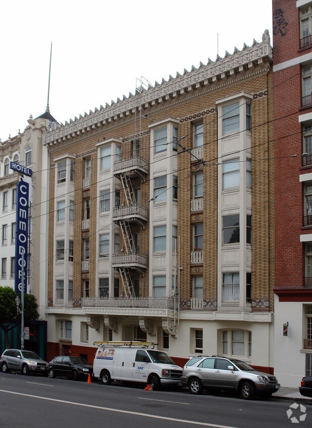 Building Photo - Buckingham Apartments