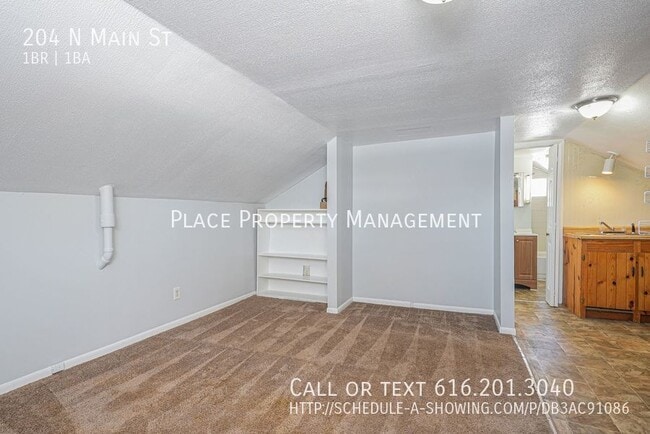 Building Photo - 204 N Main St