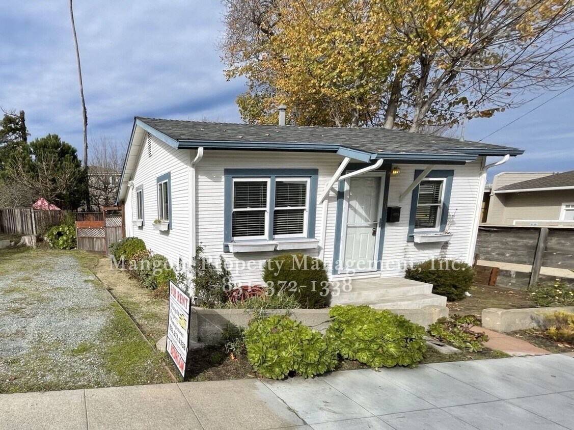 Primary Photo - Recently Remodeled 1-Bed 1-Bath Home Locat...