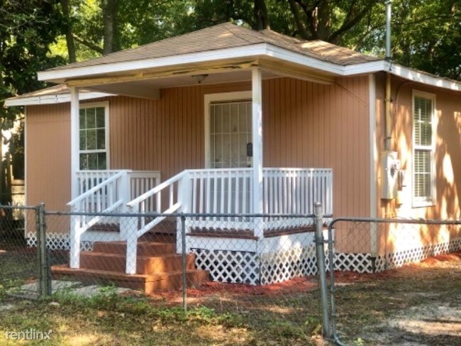 Building Photo - 2 br, 1 bath House - 2920 W 2nd St