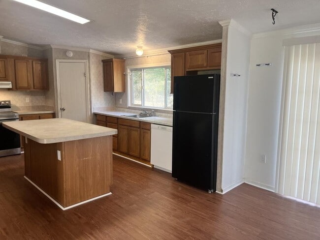 Building Photo - 4670 Calendula Ave