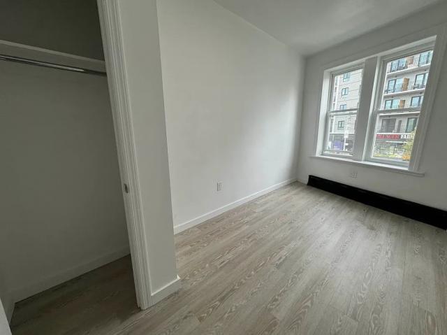 Foto del edificio - 2 bedroom in BROOKLYN NY 11230