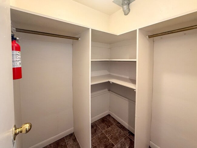 Foto del edificio - 227 24th St SE