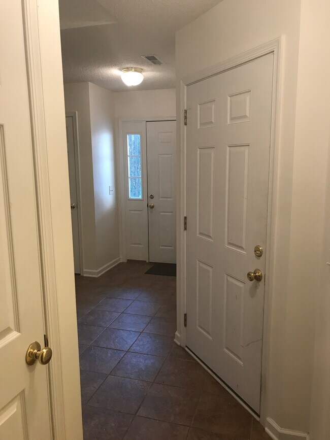 1084 Oakdale Ct, Rockingham, VA 22801 Townhome Rentals in Rockingham