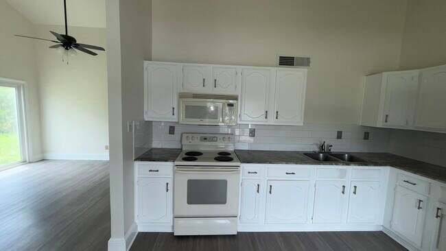 Foto del edificio - 2122 Sharpshire Ln