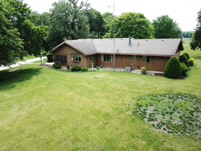 Building Photo - 8560 N 4000 W Rd