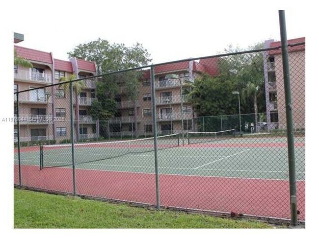 Building Photo - 9301 SW 92nd Ave