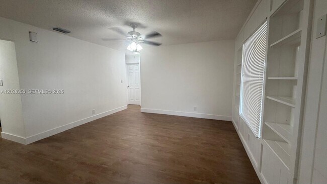 Foto del edificio - 2580 NW 62nd Ave