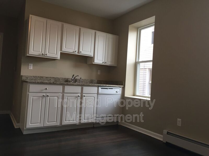 24 Oak St Unit 1, New Britain, CT 06051 Condo for Rent in New Britain