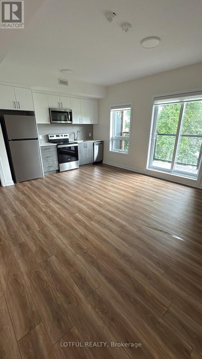 Photo du bâtiment - 630-630 Churchill Ave N