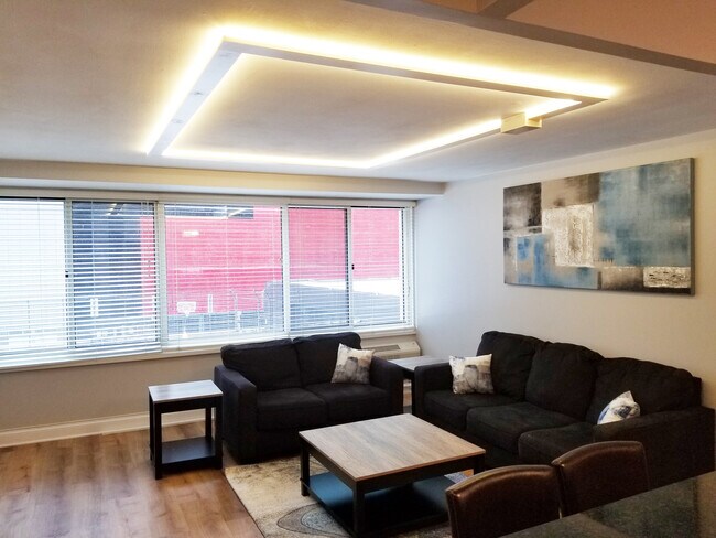 Modern Livingroom - 211 E Ohio St