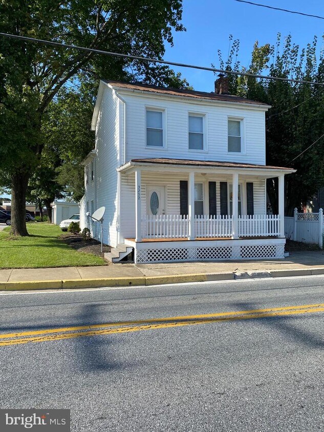 Primary Photo - 3232 York St