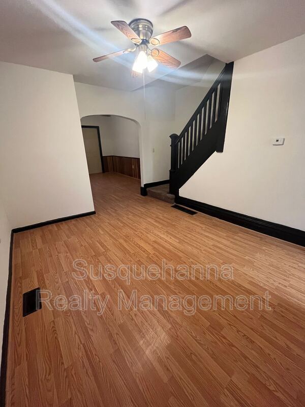 Foto del edificio - 107 S 4th St