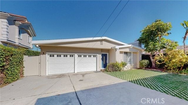 Building Photo - 2213 Bataan Rd