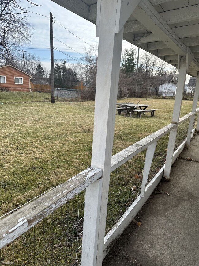 Foto del edificio - 2 br, 1 bath House - 11838 Belmont Ave