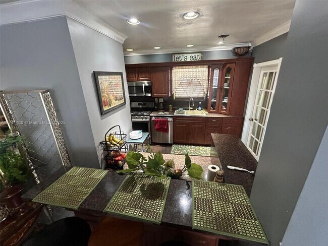 Building Photo - 3 bedroom in Miami Gardens FL 33169