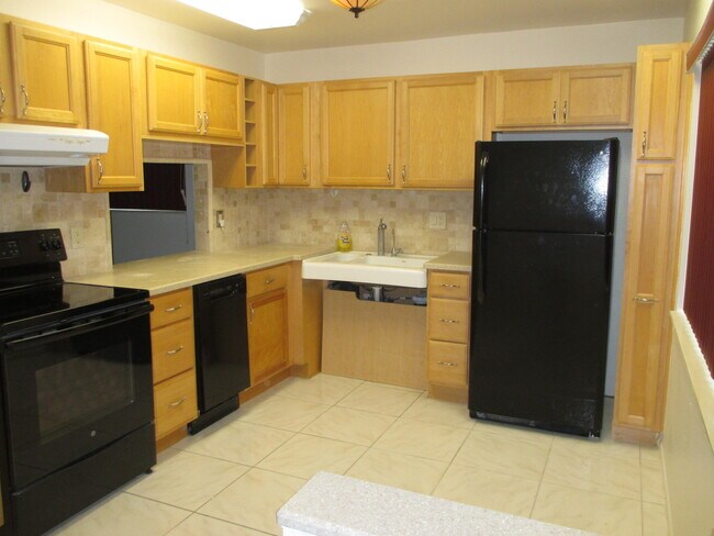 Building Photo - 124 Lake Irene Dr