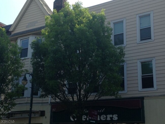 Foto del edificio - 83 Summit Ave