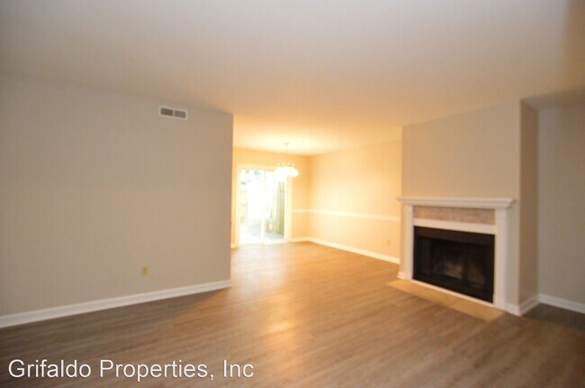 Building Photo - 2 br, 1.5 bath House - 28 S. Onsville Place