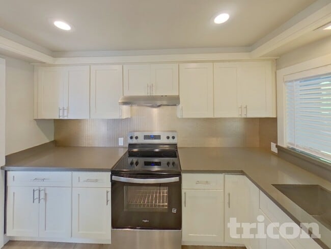 Building Photo - 3604 Strattford Ct