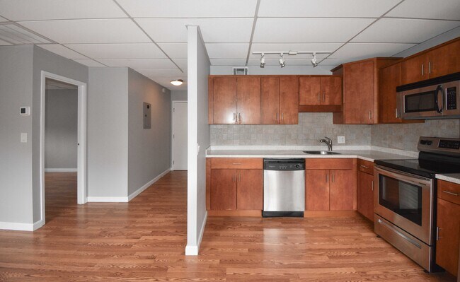 Cocina - 549 E 4th St