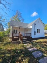 Building Photo - 603 S 1st St