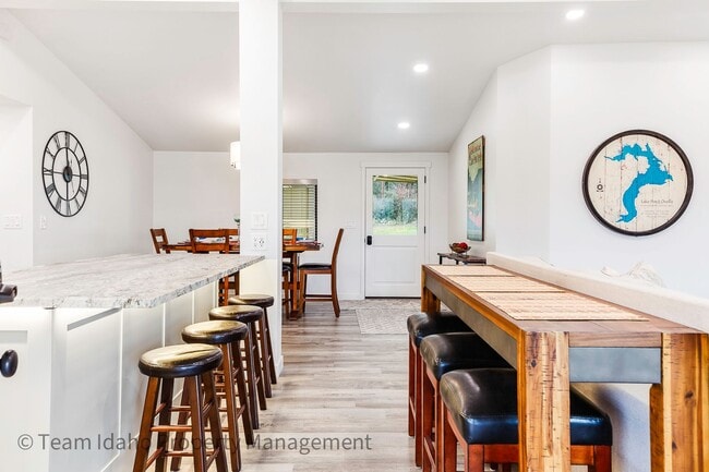 Building Photo - BRAND NEW! Fully furnished and stocked Single Level Home...Easy & Beautiful Living with a stunnin...