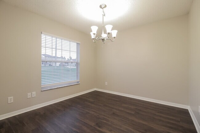 Foto del edificio - 13448 Silver Leaf Cir