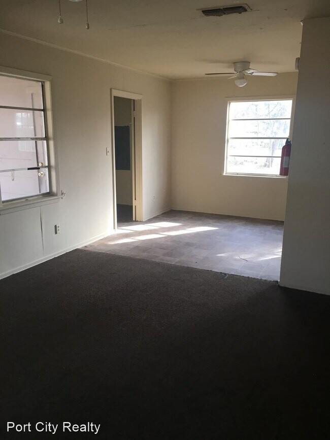 Foto del edificio - 3 br, 1 bath House - 818 Brushy Lane