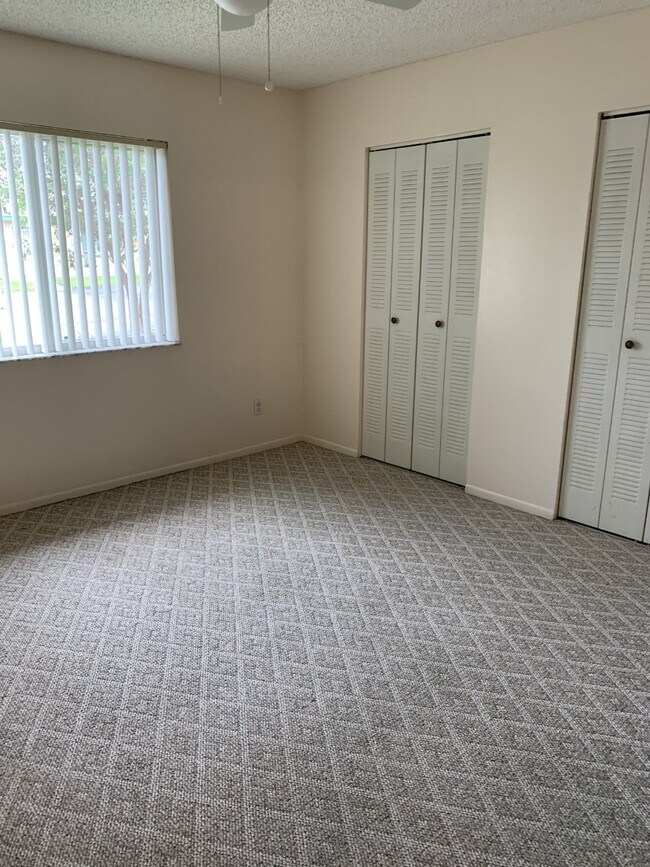 Foto del edificio - 338 Winter Ridge Blvd