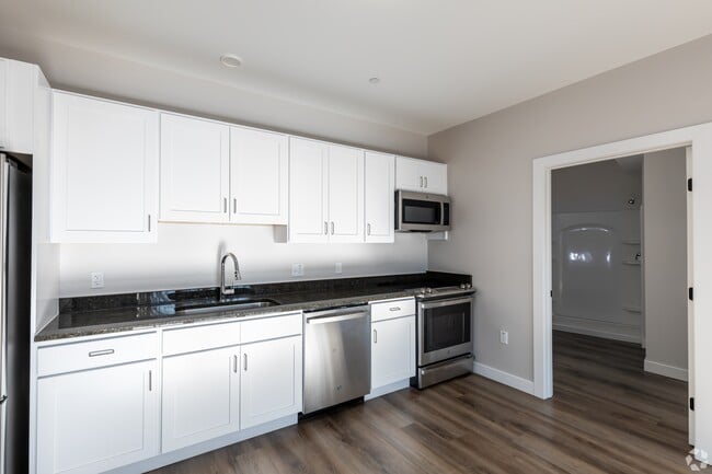 Photo - 401 Albany Turnpike Townhome