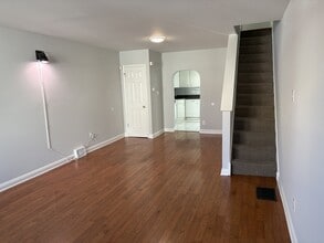 Building Photo - 1136 Mifflin St