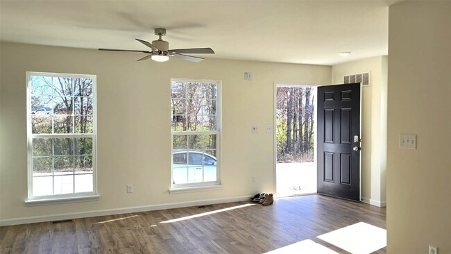 Foto del edificio - 431 Sunset Hollow Drive