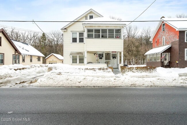 Building Photo - 301 S Main St