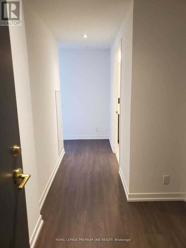 Photo du bâtiment - 950 Portage Pkwy