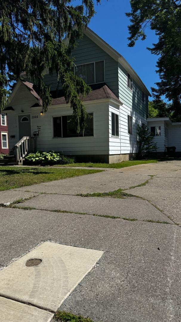 Building Photo - 1165 W Dale Ave