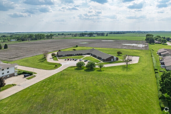 Aerial - Praireview Manor