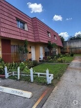Building Photo - 2500 NW 52nd Ave