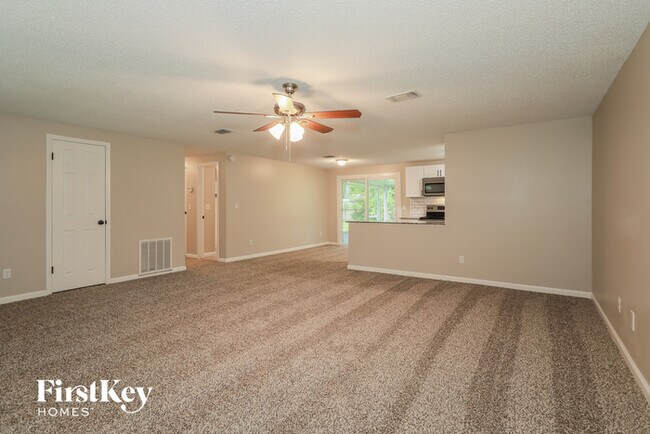 Building Photo - 2835 Tanglewood Blvd