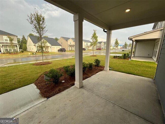 Building Photo - 2213 Boxwood Cir