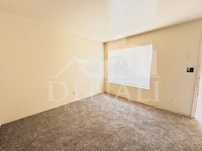 Foto del edificio - 1211 W Apache Trail