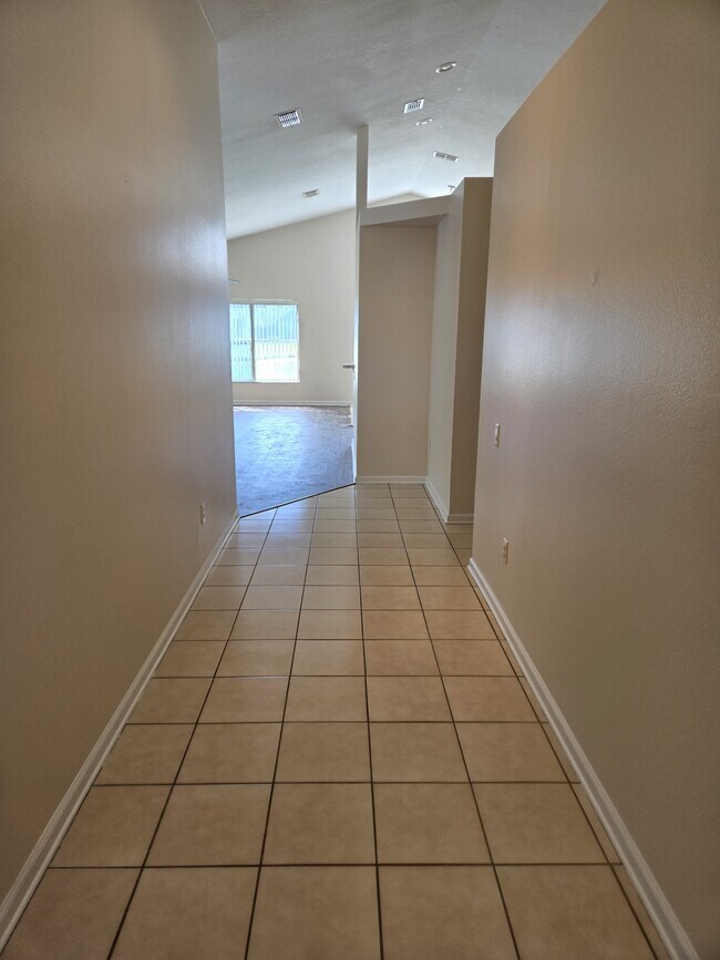 Foto del edificio - 3126 Stonehurst Cir