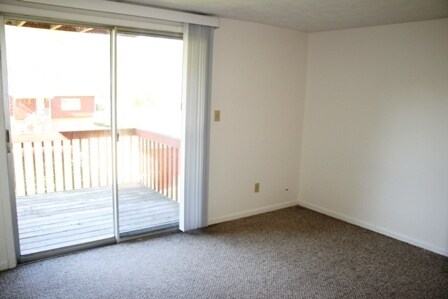 Building Photo - 2 Bedroom apartment in great location!