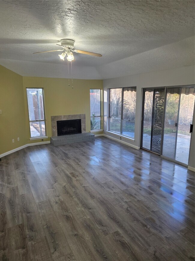 Foto del edificio - 12407 Sungate Ln